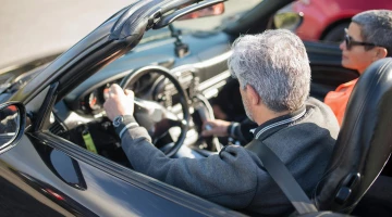 Opsteker 70-plussers: autopremie als enige stabiel